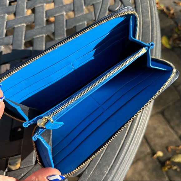 NWOT Alice.D Milano Italian Leather zip around wallet - Picture 4 of 6